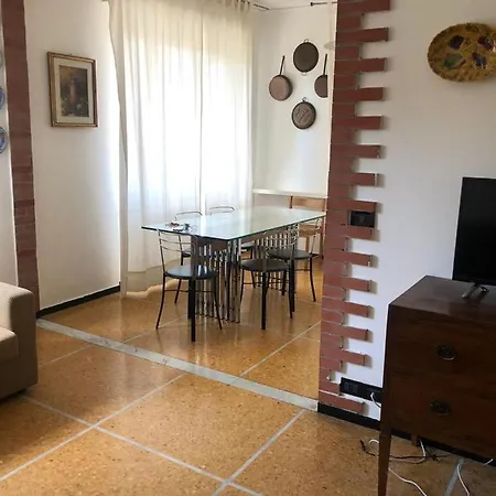 Apartment Family House With Large Terrace Close To The Sea *