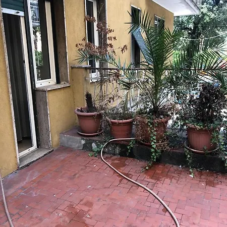 Family House With Large Terrace Close To The Sea *